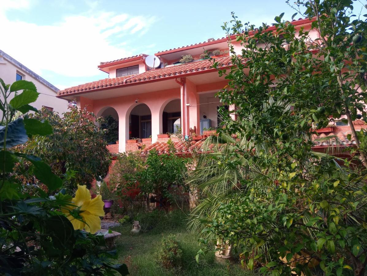 Villa Corrias Siliqua Ngoại thất bức ảnh
